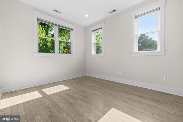 1608 KEARNY ST NE, Washington, DC 20018