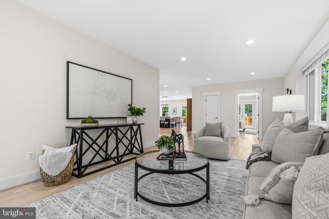 1608 KEARNY ST NE, Washington, DC 20018