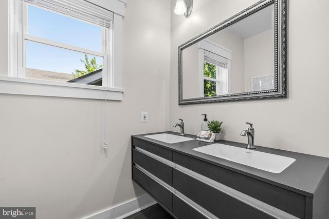 1608 KEARNY ST NE, Washington, DC 20018