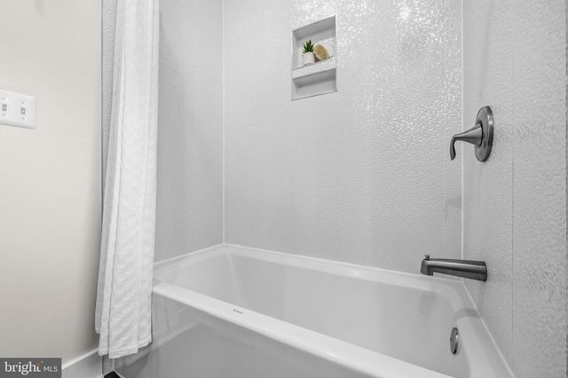 1608 KEARNY ST NE, Washington, DC 20018