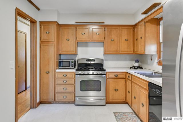 4122 Terrace Drive, Omaha, NE 68134