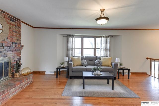 4122 Terrace Drive, Omaha, NE 68134