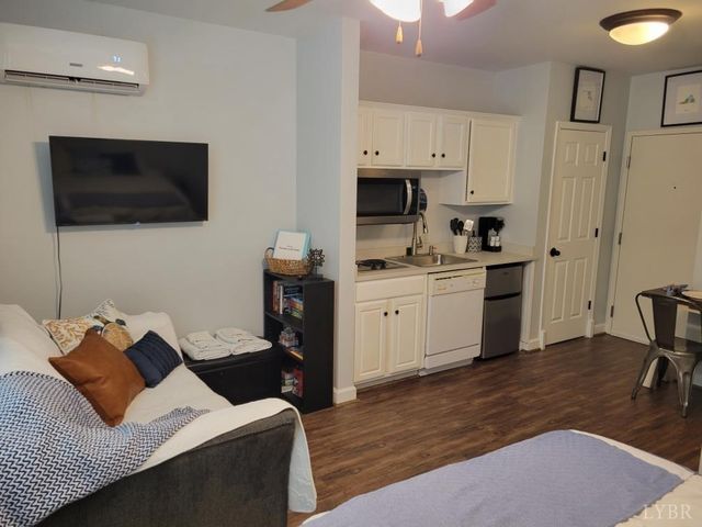 1245 Graves Harbor Trail 2103, Huddleston, VA 24104