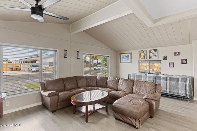 10817 W SACK Drive, Peoria, AZ 85373