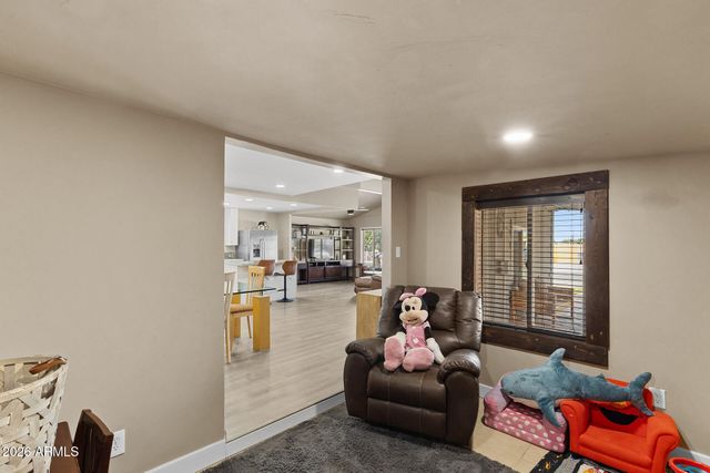 10817 W SACK Drive, Peoria, AZ 85373