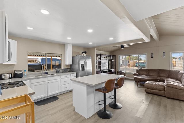 10817 W SACK Drive, Peoria, AZ 85373