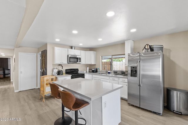 10817 W SACK Drive, Peoria, AZ 85373