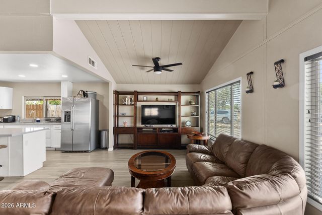 10817 W SACK Drive, Peoria, AZ 85373