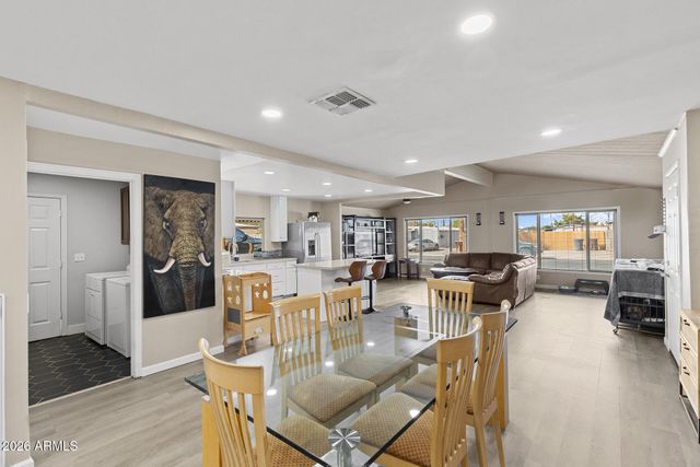 10817 W SACK Drive, Peoria, AZ 85373