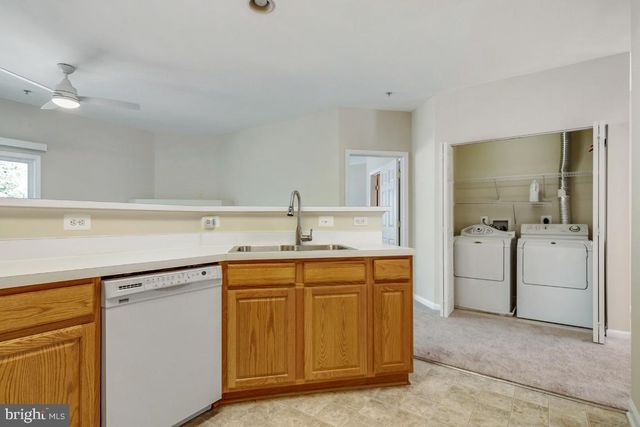 43028 OLD GALLIVAN TER, Ashburn, VA 20147
