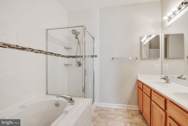 43028 OLD GALLIVAN TER, Ashburn, VA 20147
