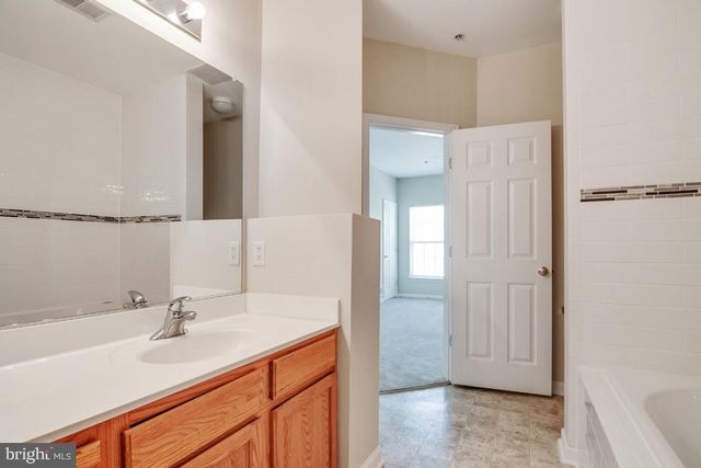 43028 OLD GALLIVAN TER, Ashburn, VA 20147