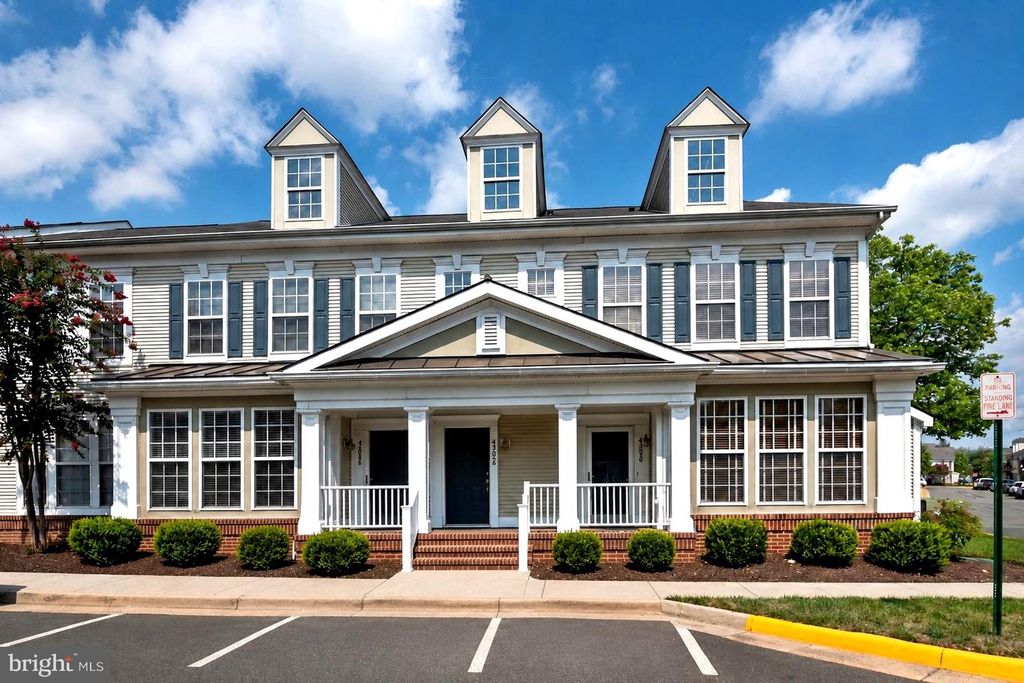 43028 OLD GALLIVAN TER, Ashburn, VA 20147