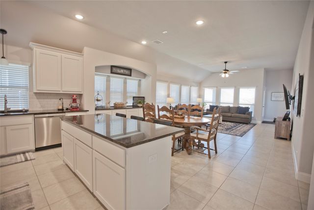 8224 Catclaw, Godley, TX 76044