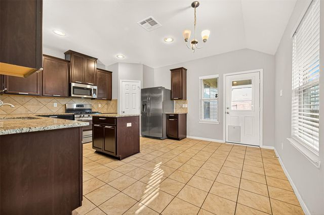 7219 Victorville Drive, Rosharon, TX 77583