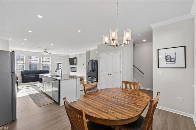 1816 Moravian WALK, Chesapeake, VA 23322