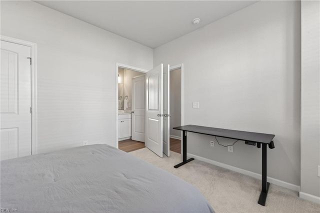 1816 Moravian WALK, Chesapeake, VA 23322