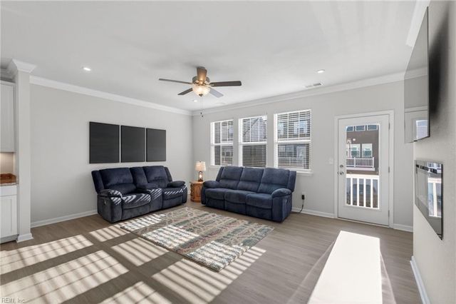 1816 Moravian WALK, Chesapeake, VA 23322