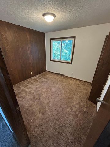 761 116th Avenue NE, Blaine, MN 55434