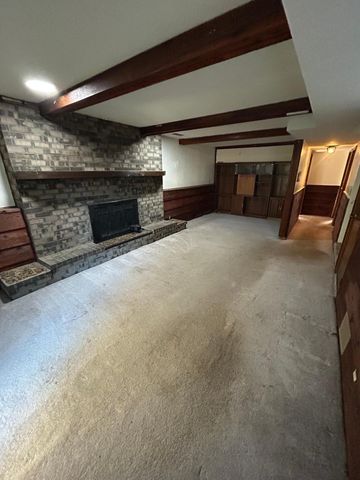 761 116th Avenue NE, Blaine, MN 55434