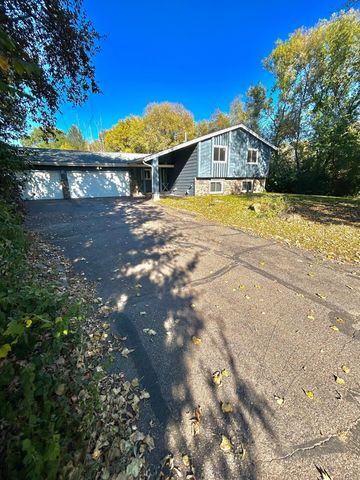 761 116th Avenue NE, Blaine, MN 55434