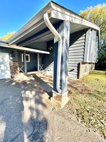 761 116th Avenue NE, Blaine, MN 55434