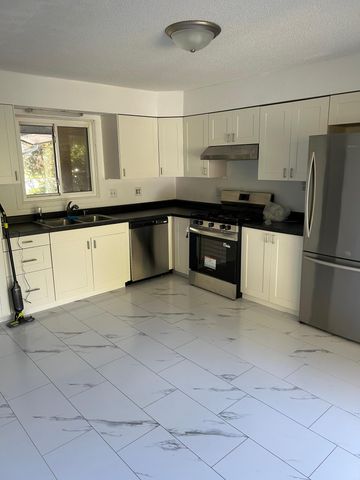 761 116th Avenue NE, Blaine, MN 55434