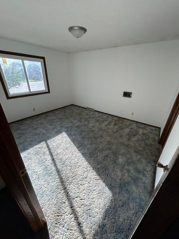 761 116th Avenue NE, Blaine, MN 55434