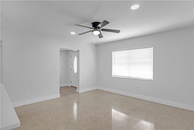 2205 53rd Avenue, Vero Beach, FL 32966