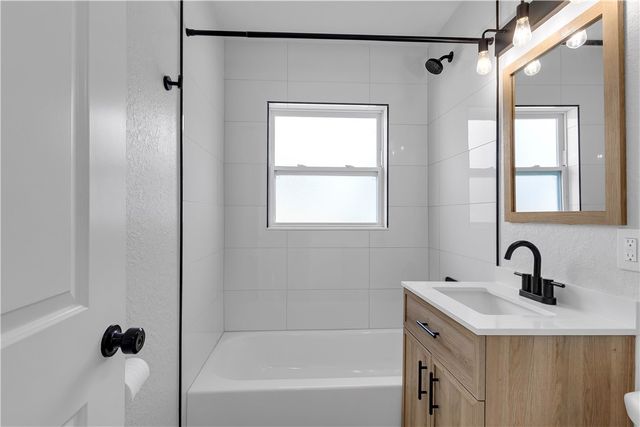 2205 53rd Avenue, Vero Beach, FL 32966