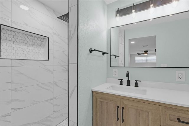 2205 53rd Avenue, Vero Beach, FL 32966