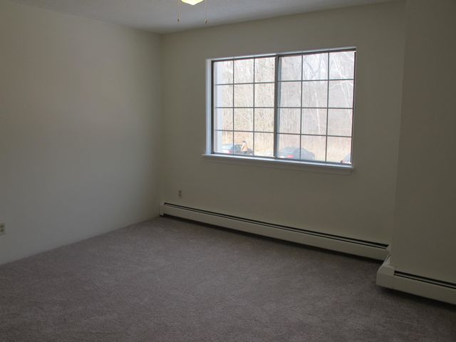 377 Huse Rd Unit 25, Manchester, NH 03103