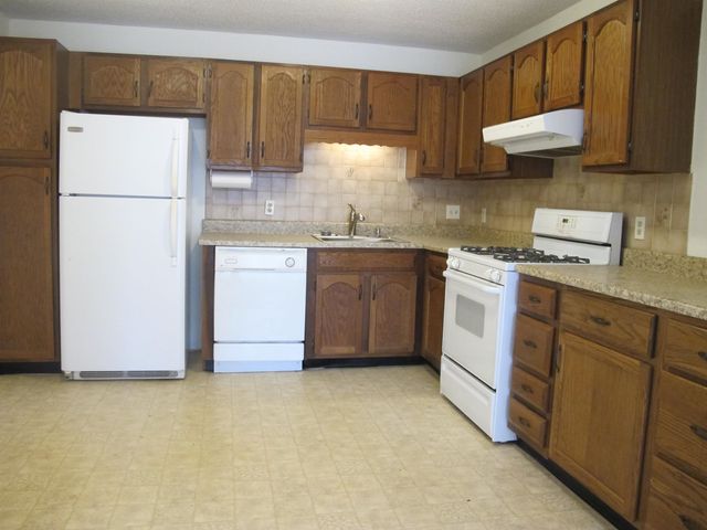 377 Huse Rd Unit 25, Manchester, NH 03103