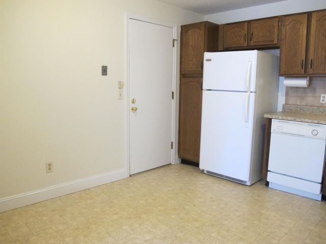 377 Huse Rd Unit 25, Manchester, NH 03103