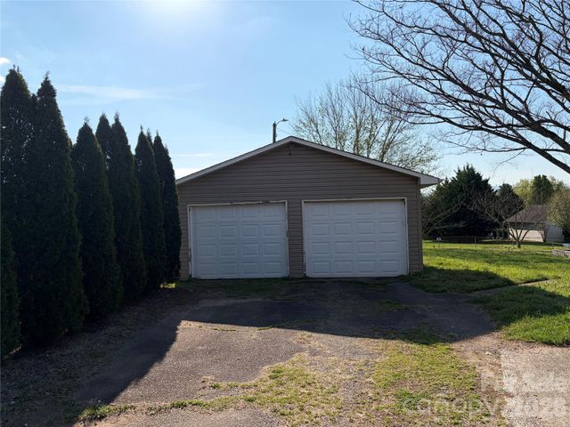 405 Jug Wilson Street, Morganton, NC 28655
