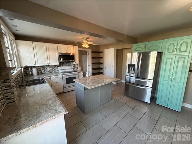 405 Jug Wilson Street, Morganton, NC 28655