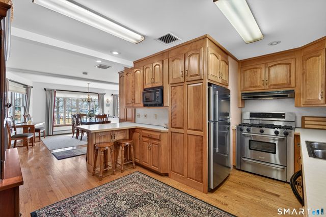 40 Holmes Street, Stonington, CT 06355