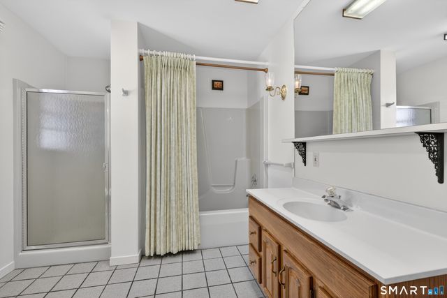 40 Holmes Street, Stonington, CT 06355