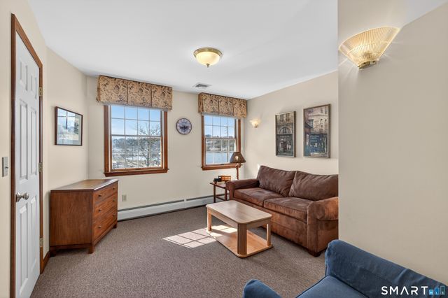 40 Holmes Street, Stonington, CT 06355