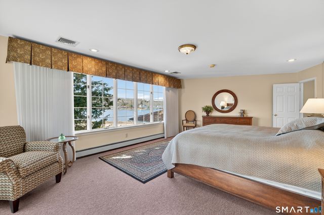 40 Holmes Street, Stonington, CT 06355