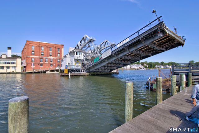 40 Holmes Street, Stonington, CT 06355