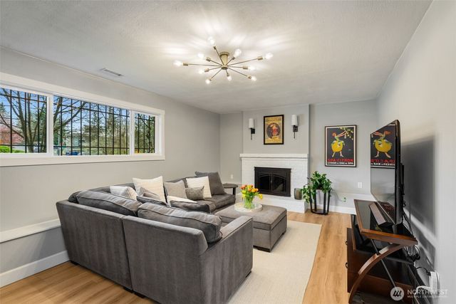 403 Ferndale Avenue NE, Renton, WA 98056