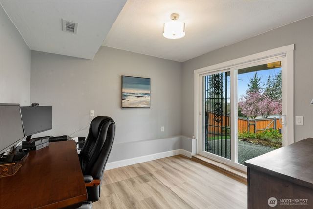 403 Ferndale Avenue NE, Renton, WA 98056