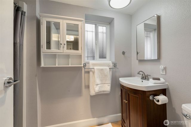 403 Ferndale Avenue NE, Renton, WA 98056