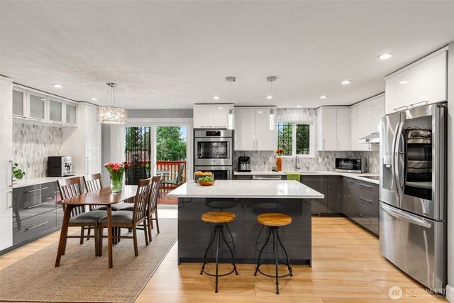 403 Ferndale Avenue NE, Renton, WA 98056