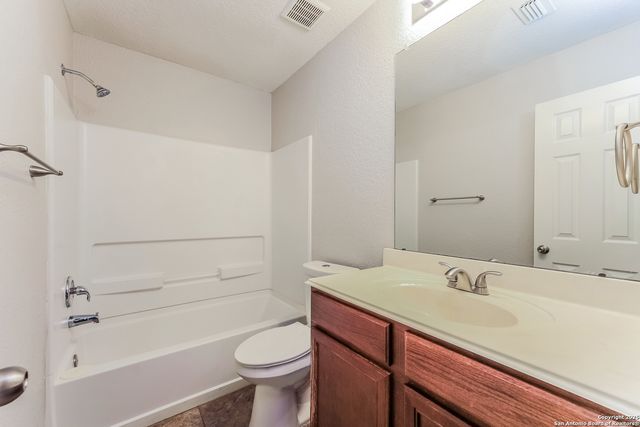 5611 Forest, San Antonio, TX 78252