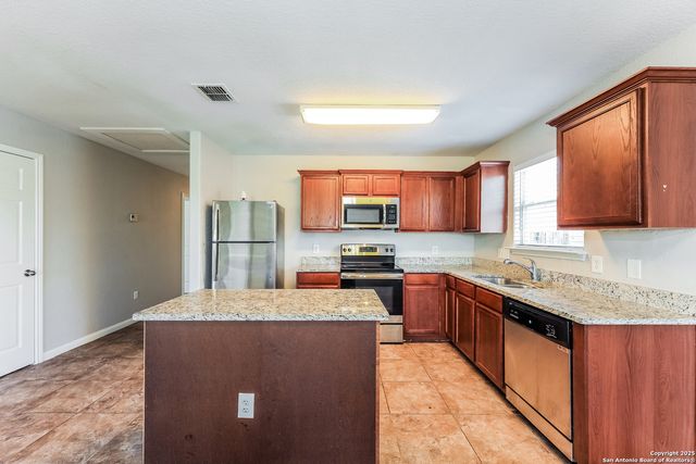 5611 Forest, San Antonio, TX 78252