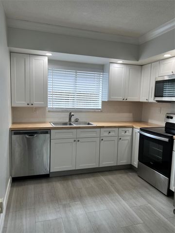 610 NE 29TH Drive 4, Wilton Manors, FL 33334