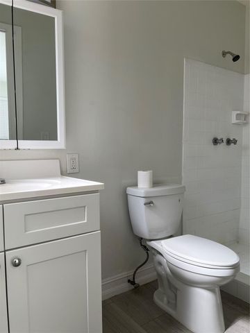 610 NE 29TH Drive 4, Wilton Manors, FL 33334
