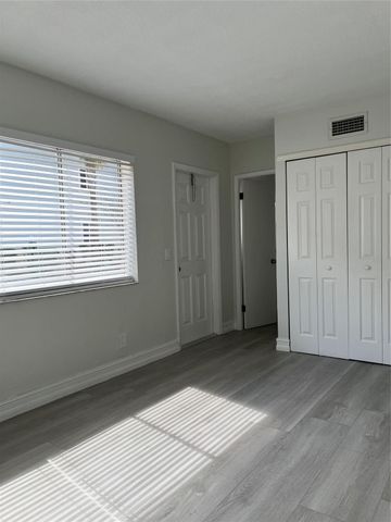 610 NE 29TH Drive 4, Wilton Manors, FL 33334